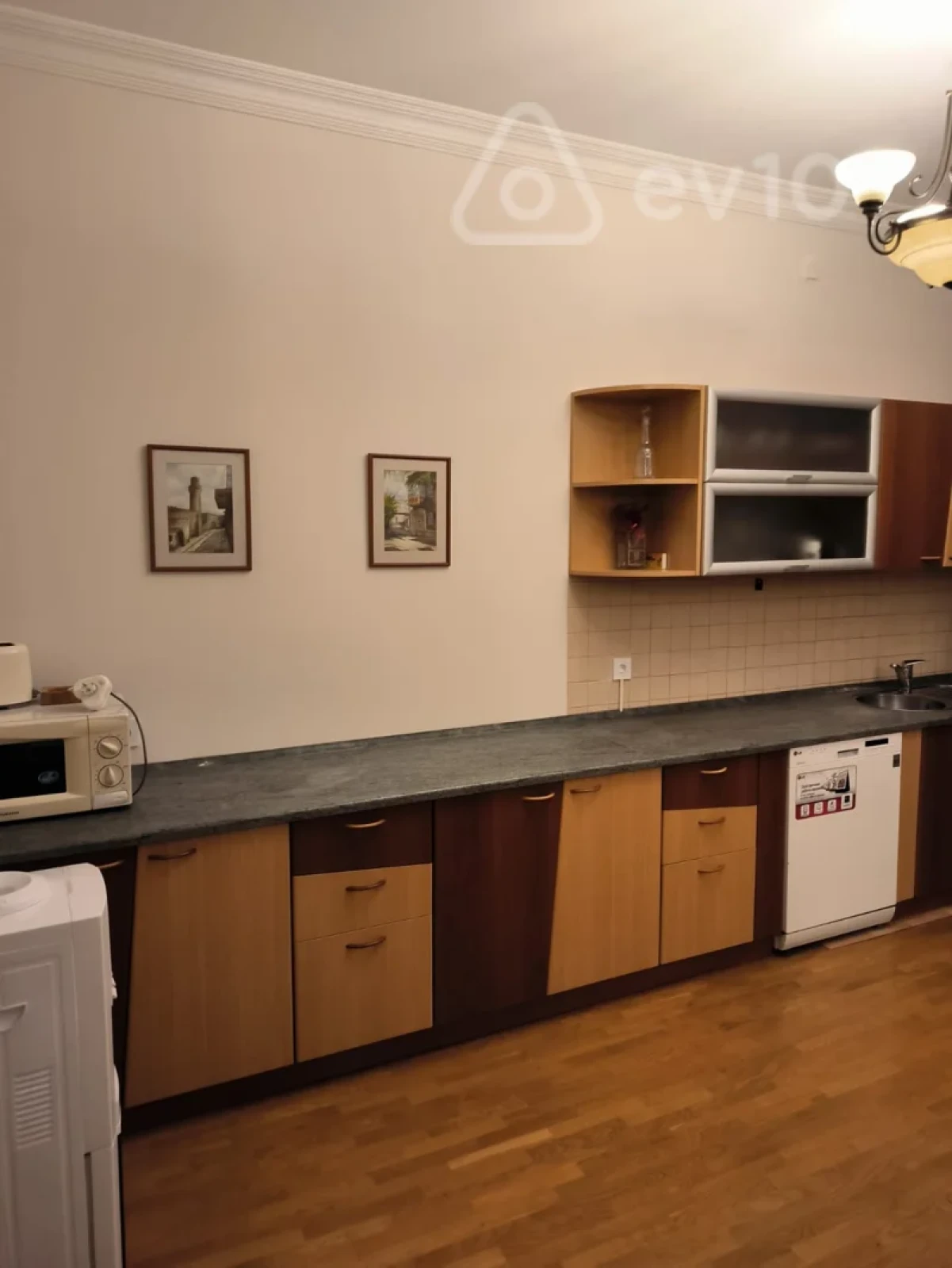 Kirayə verilir 3 otaqlı yeni tikili 109 m²