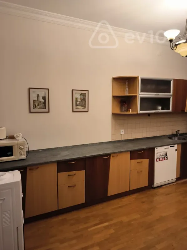 Kirayə verilir 3 otaqlı yeni tikili 109 m²