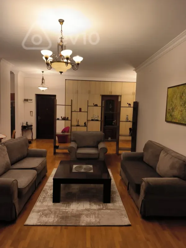 Kirayə verilir 3 otaqlı yeni tikili 109 m²