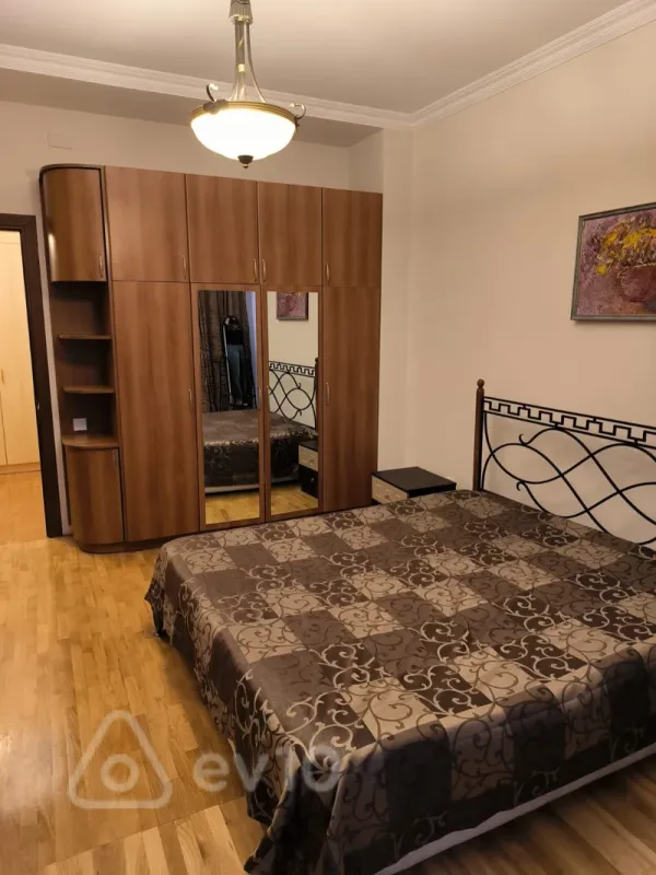 Kirayə verilir 3 otaqlı yeni tikili 109 m²