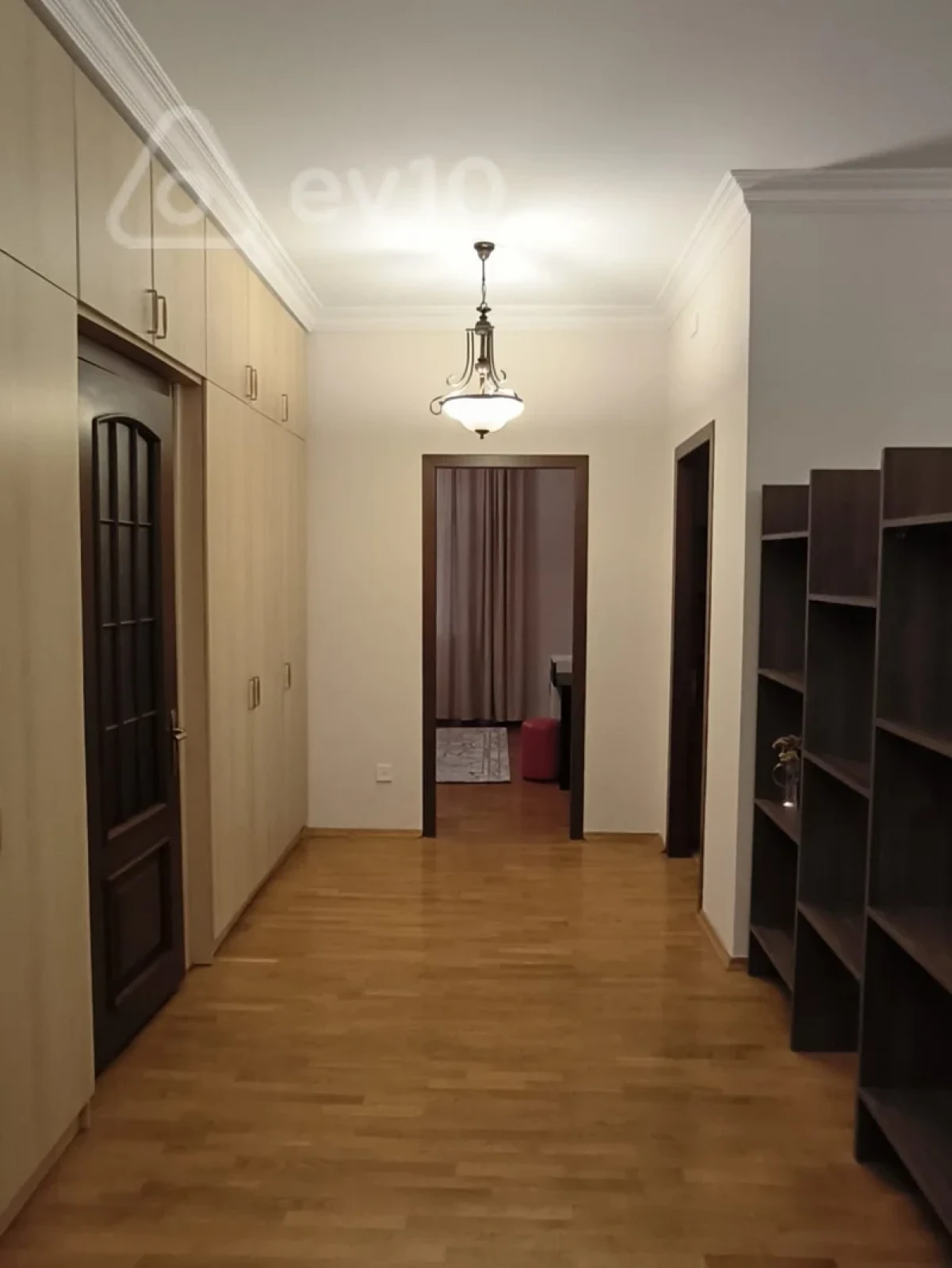 Kirayə verilir 3 otaqlı yeni tikili 109 m²