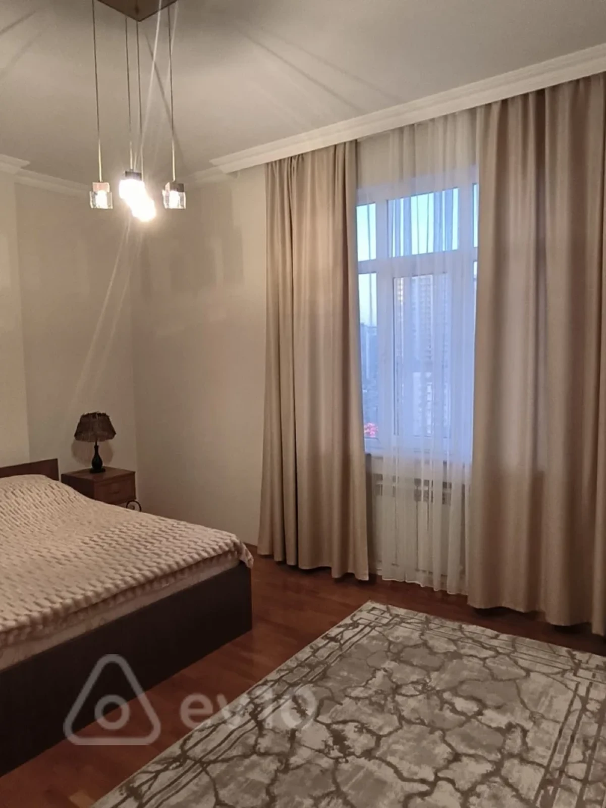 Kirayə verilir 3 otaqlı yeni tikili 109 m²