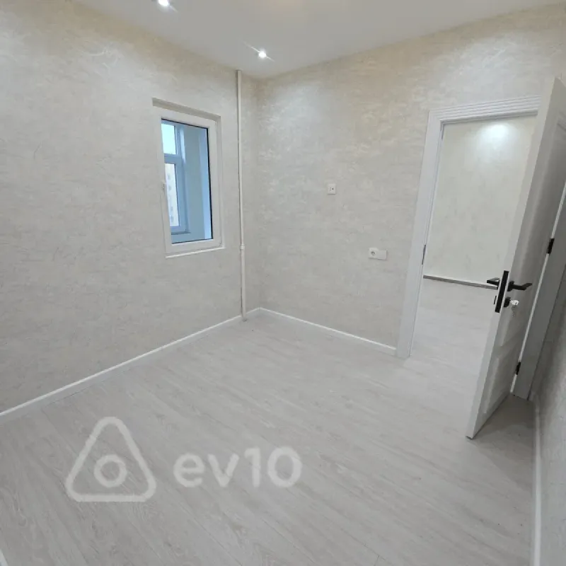 Satılır 2 otaqlı köhnə tikili 35 m²