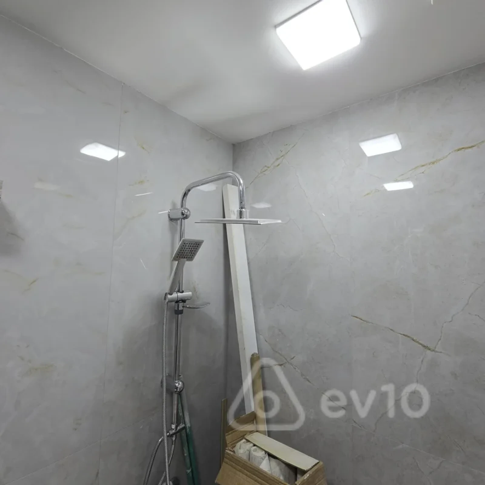 Satılır 2 otaqlı köhnə tikili 35 m²