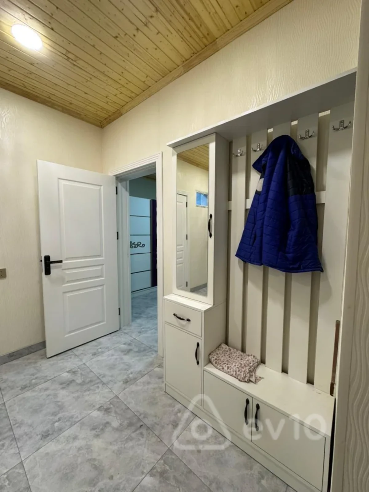 Kirayə verilir 2 otaqlı yeni tikili 55 m²