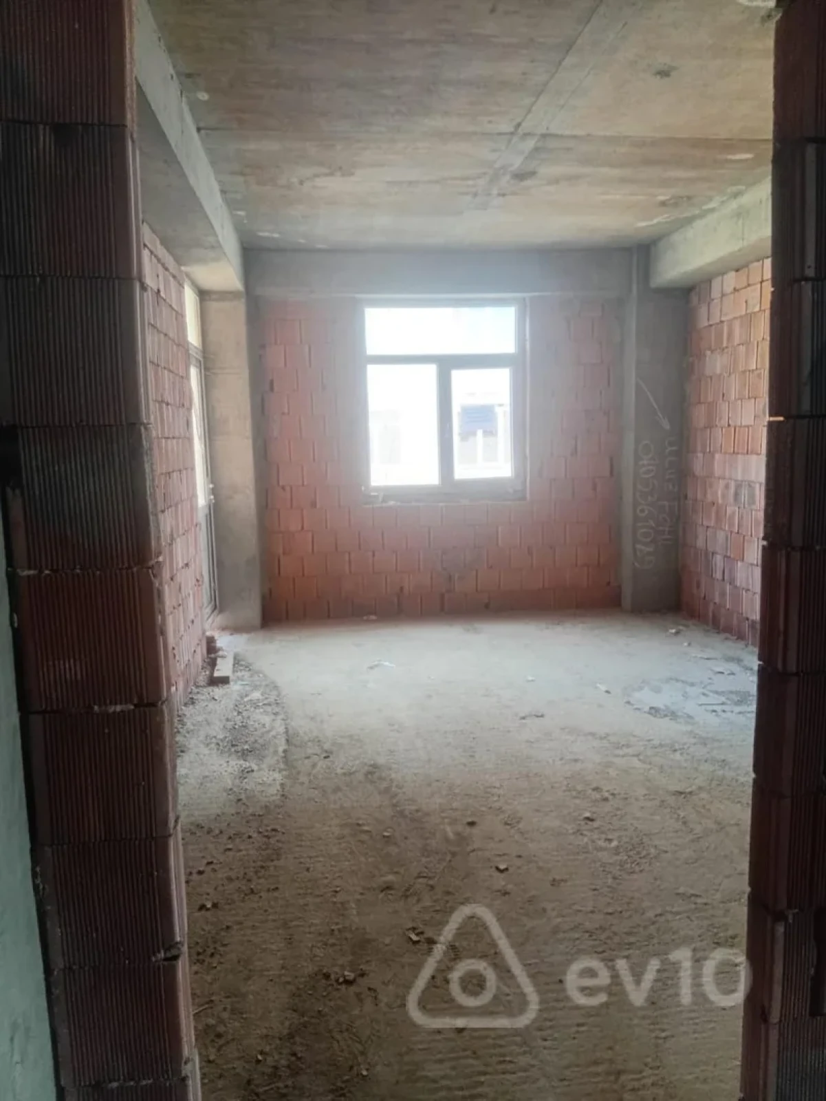Satılır 2 otaqlı yeni tikili 56.8 m²