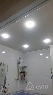 Kirayə verilir 2 otaqlı köhnə tikili 75 m²