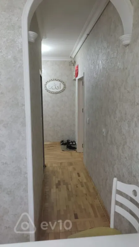 Kirayə verilir 2 otaqlı köhnə tikili 75 m²