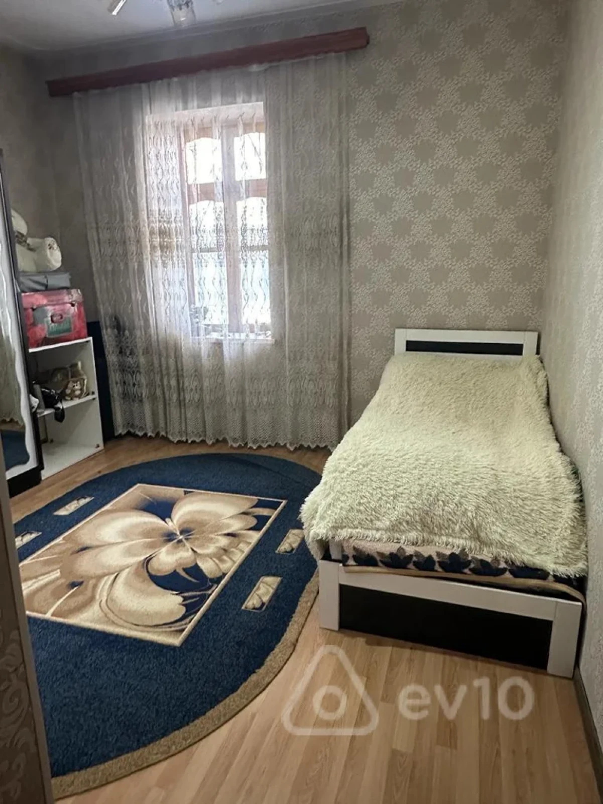 Satılır 3 otaqlı köhnə tikili 105 m²