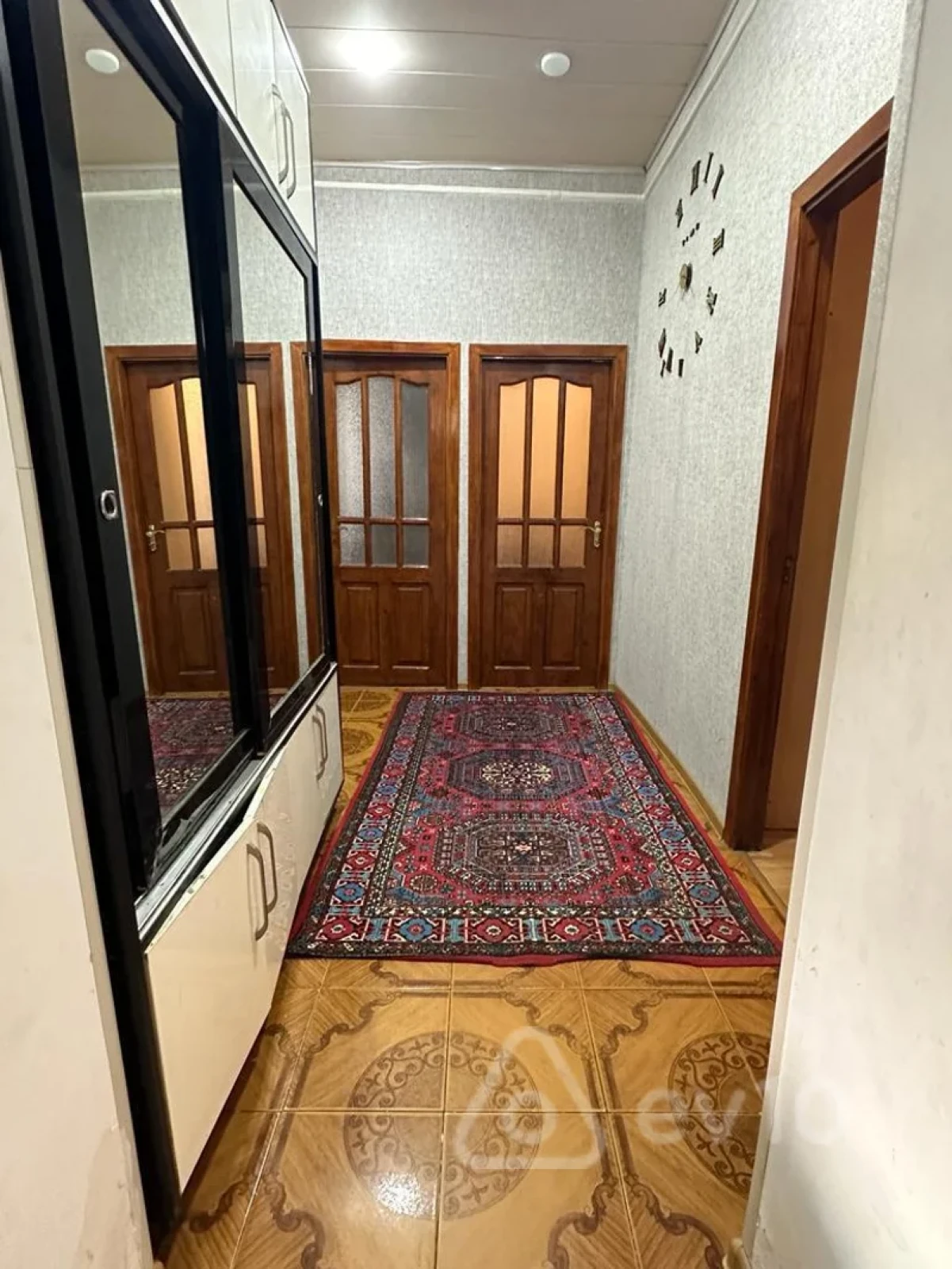 Satılır 3 otaqlı köhnə tikili 105 m²