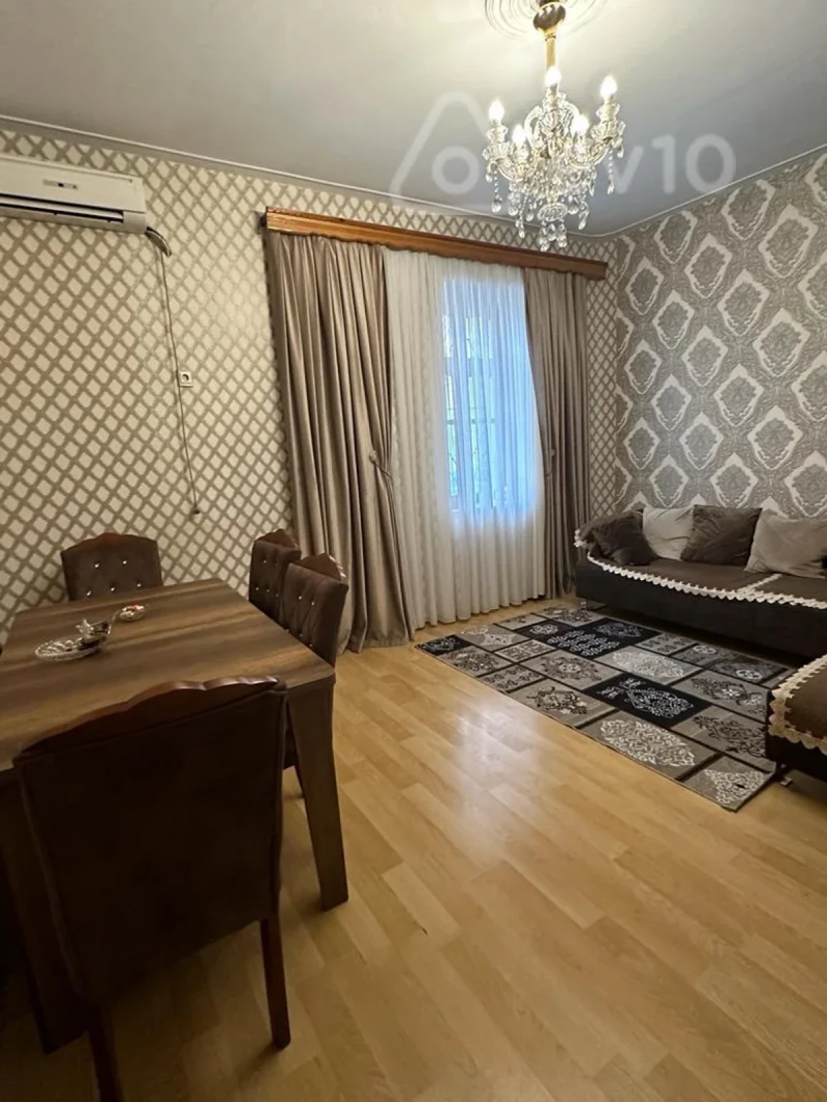 Satılır 3 otaqlı köhnə tikili 105 m²