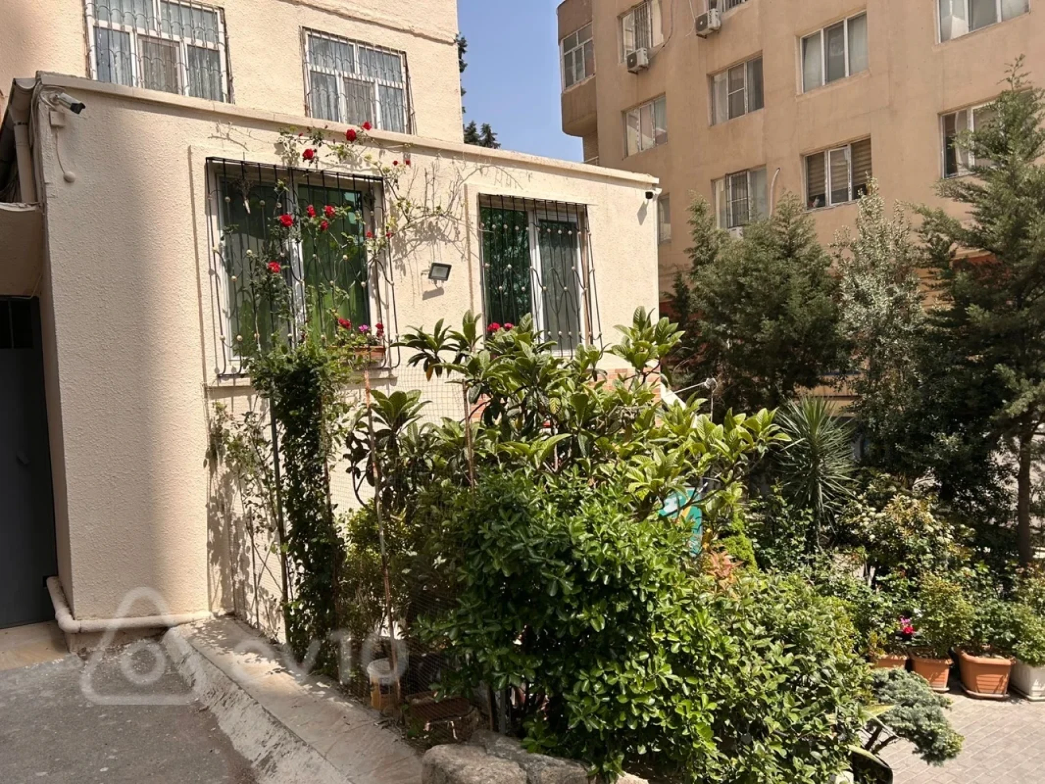 Satılır 3 otaqlı köhnə tikili 63 m²