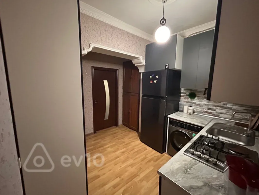 Satılır 3 otaqlı köhnə tikili 63 m²