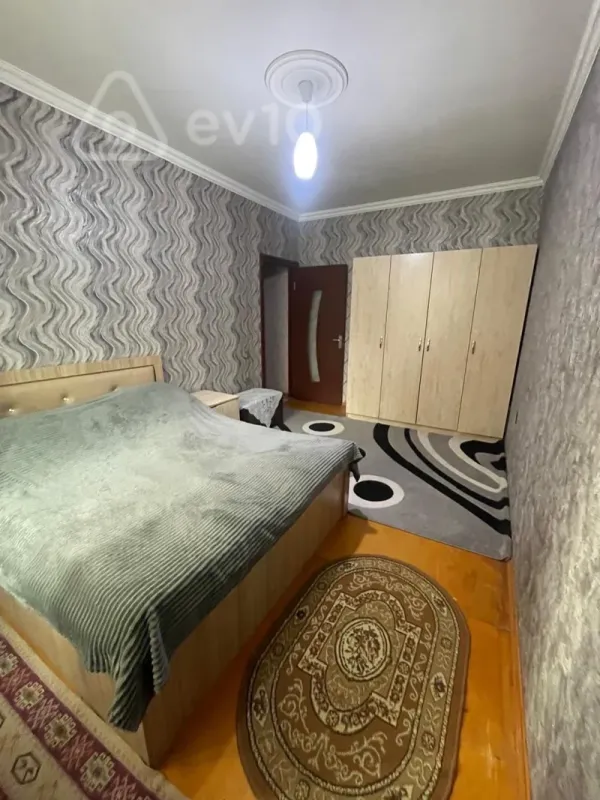Satılır 3 otaqlı köhnə tikili 63 m²
