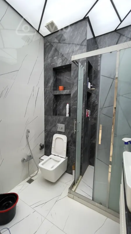 Kirayə verilir 3 otaqlı yeni tikili 72 m²