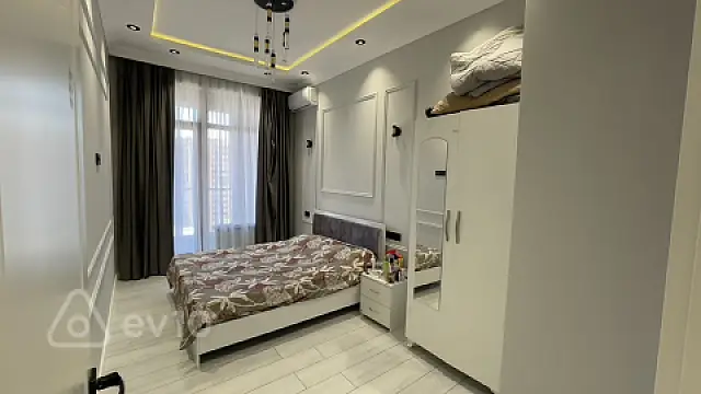 Kirayə verilir 3 otaqlı yeni tikili 72 m²