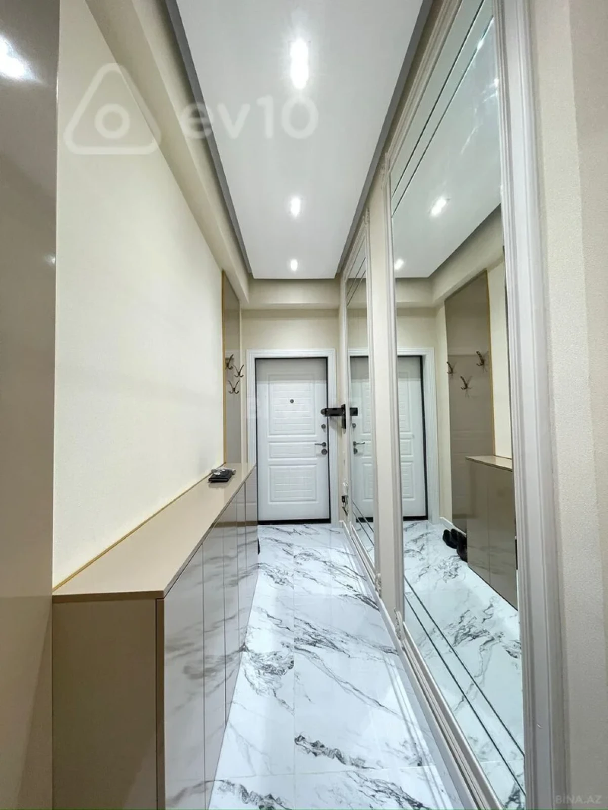 Kirayə verilir 2 otaqlı yeni tikili 66 m²