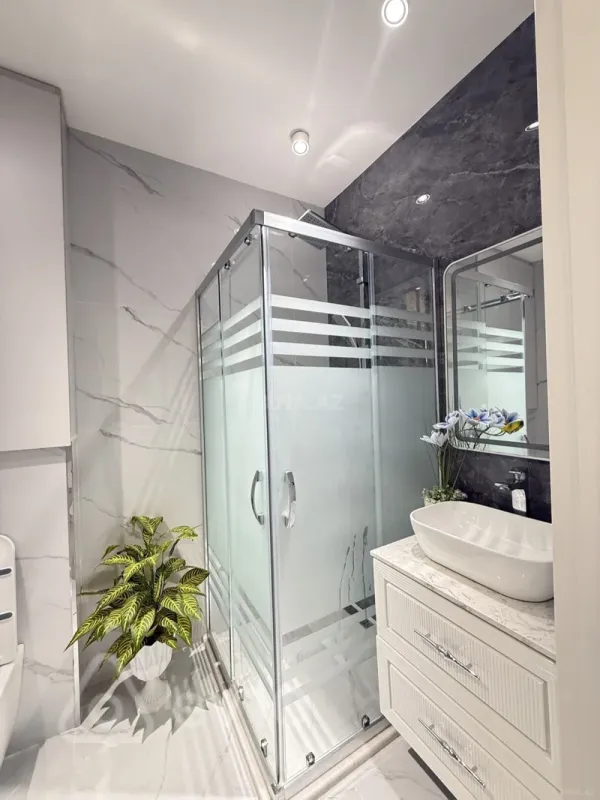 Kirayə verilir 2 otaqlı yeni tikili 55 m²