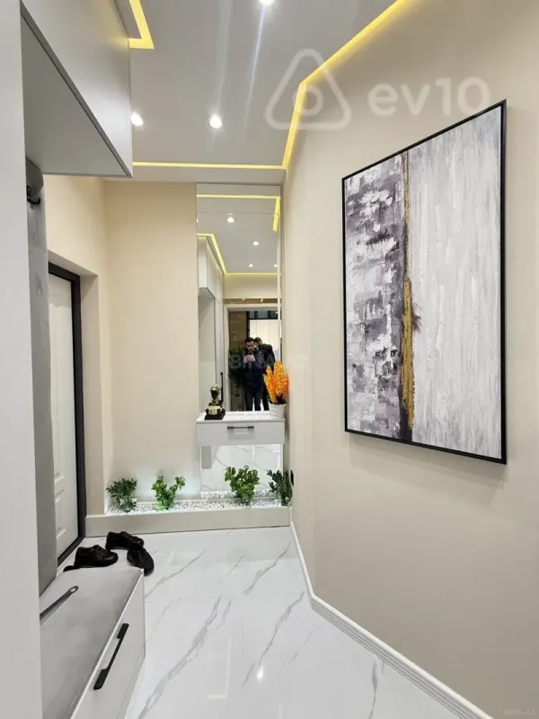 Kirayə verilir 2 otaqlı yeni tikili 55 m²