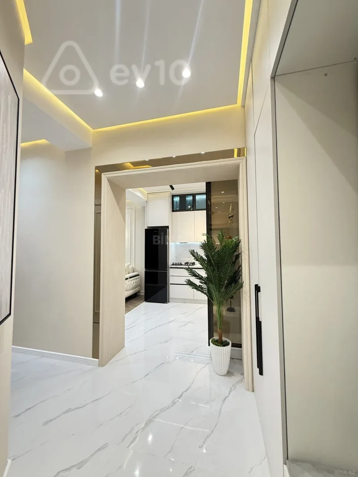 Kirayə verilir 2 otaqlı yeni tikili 55 m²