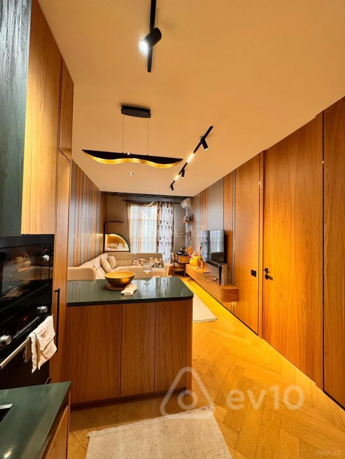 Kirayə verilir 2 otaqlı yeni tikili 58 m²