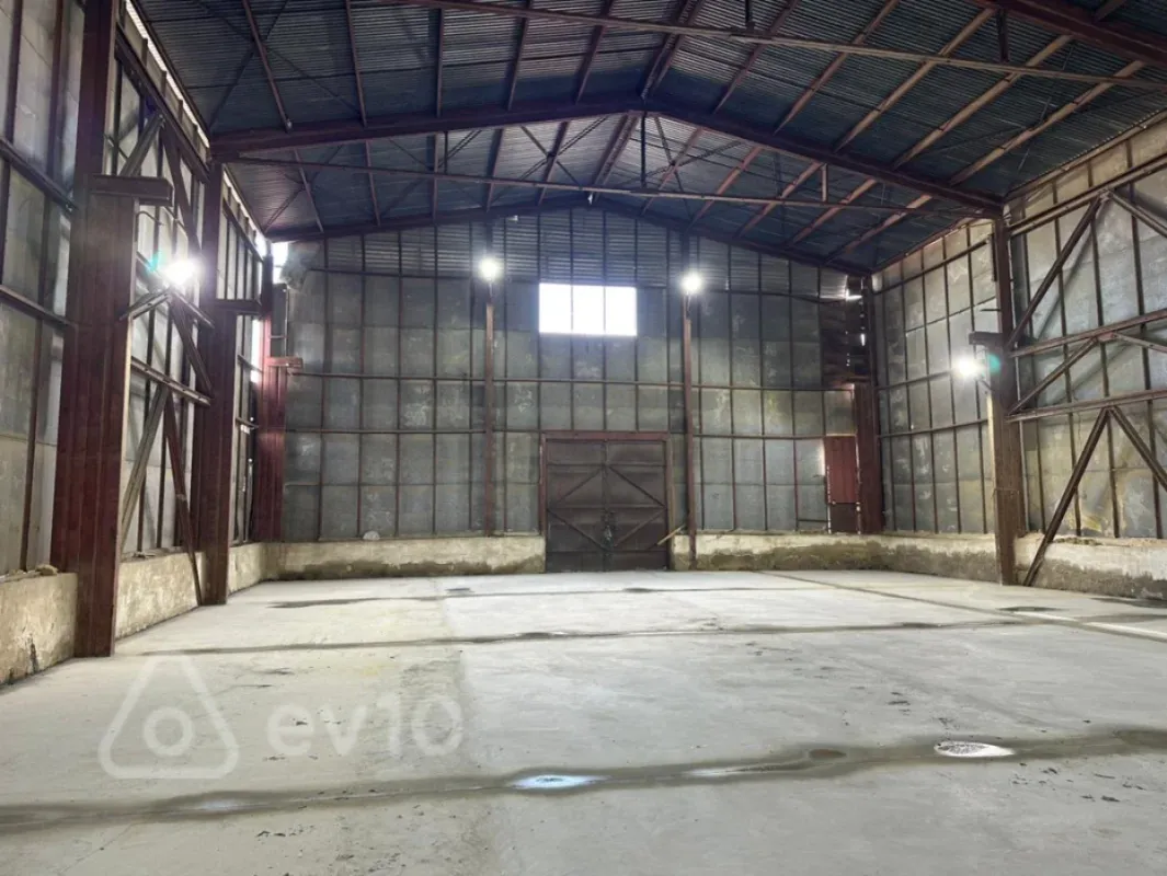 Kirayə verilir mənzil 1300 m²