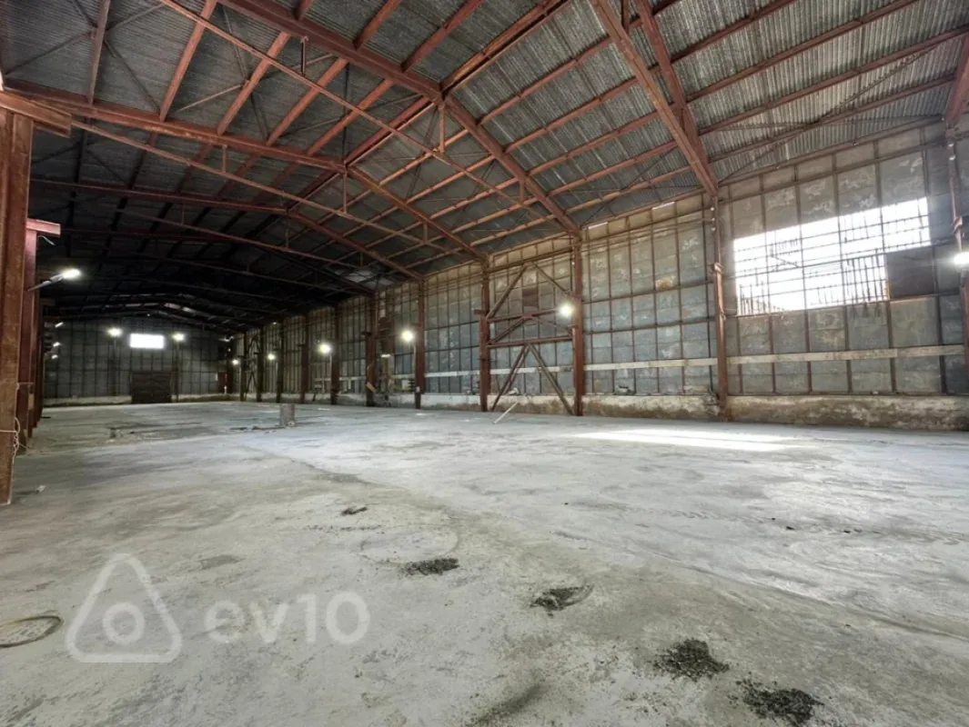 Kirayə verilir mənzil 1300 m²