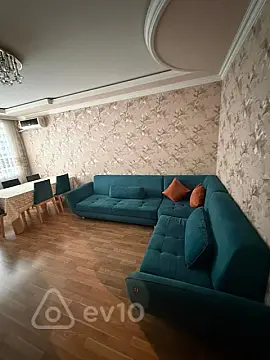 Satılır 2 otaqlı köhnə tikili 50 m²