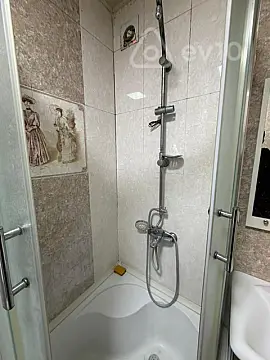 Satılır 2 otaqlı köhnə tikili 50 m²