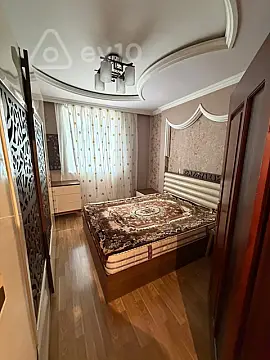 Satılır 2 otaqlı köhnə tikili 50 m²