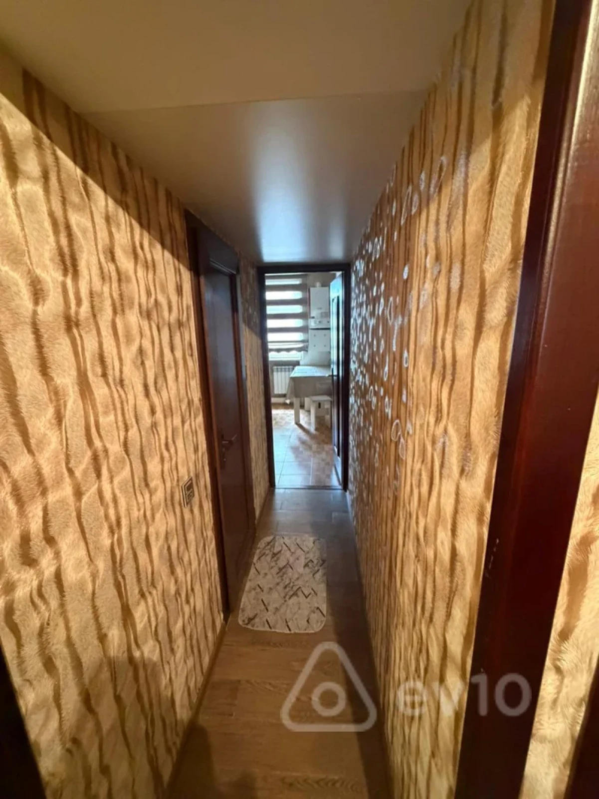 Satılır 2 otaqlı köhnə tikili 50 m²