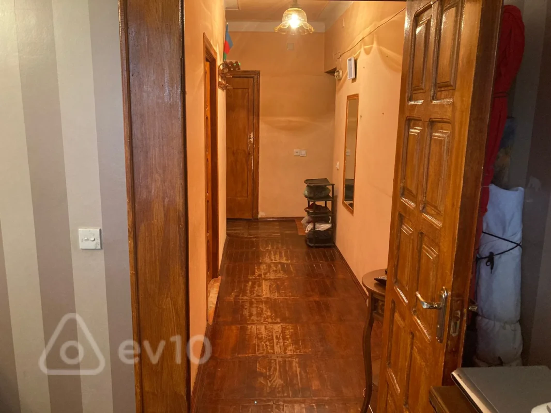 Satılır 3 otaqlı köhnə tikili 65 m²