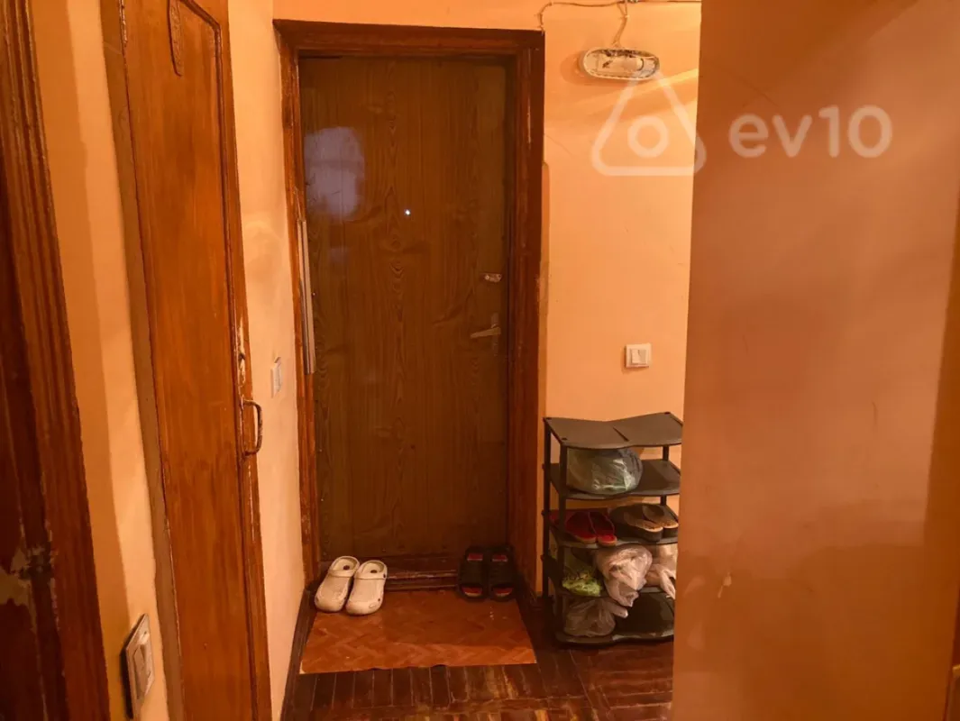 Satılır 3 otaqlı köhnə tikili 65 m²