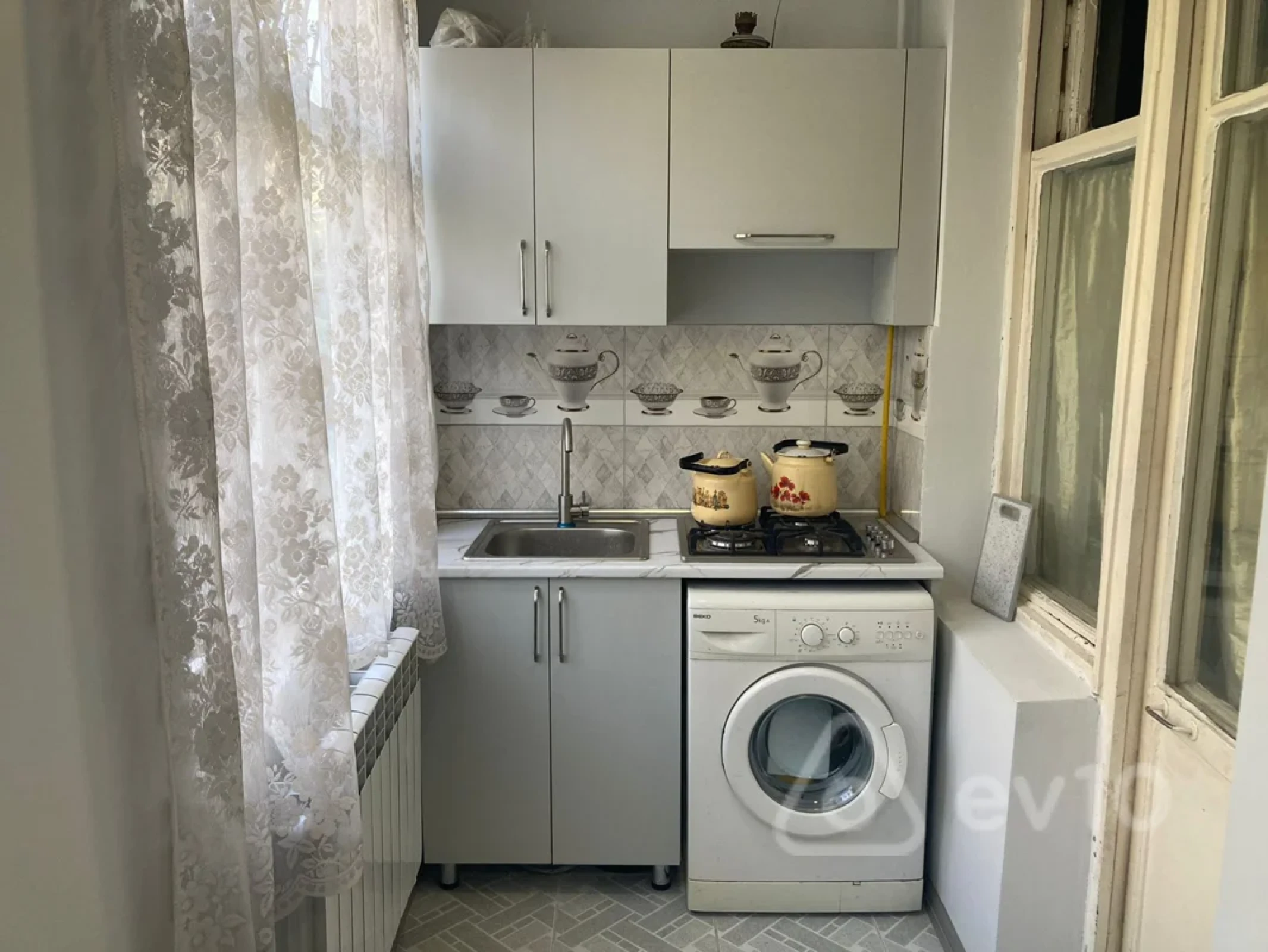 Satılır 3 otaqlı köhnə tikili 65 m²