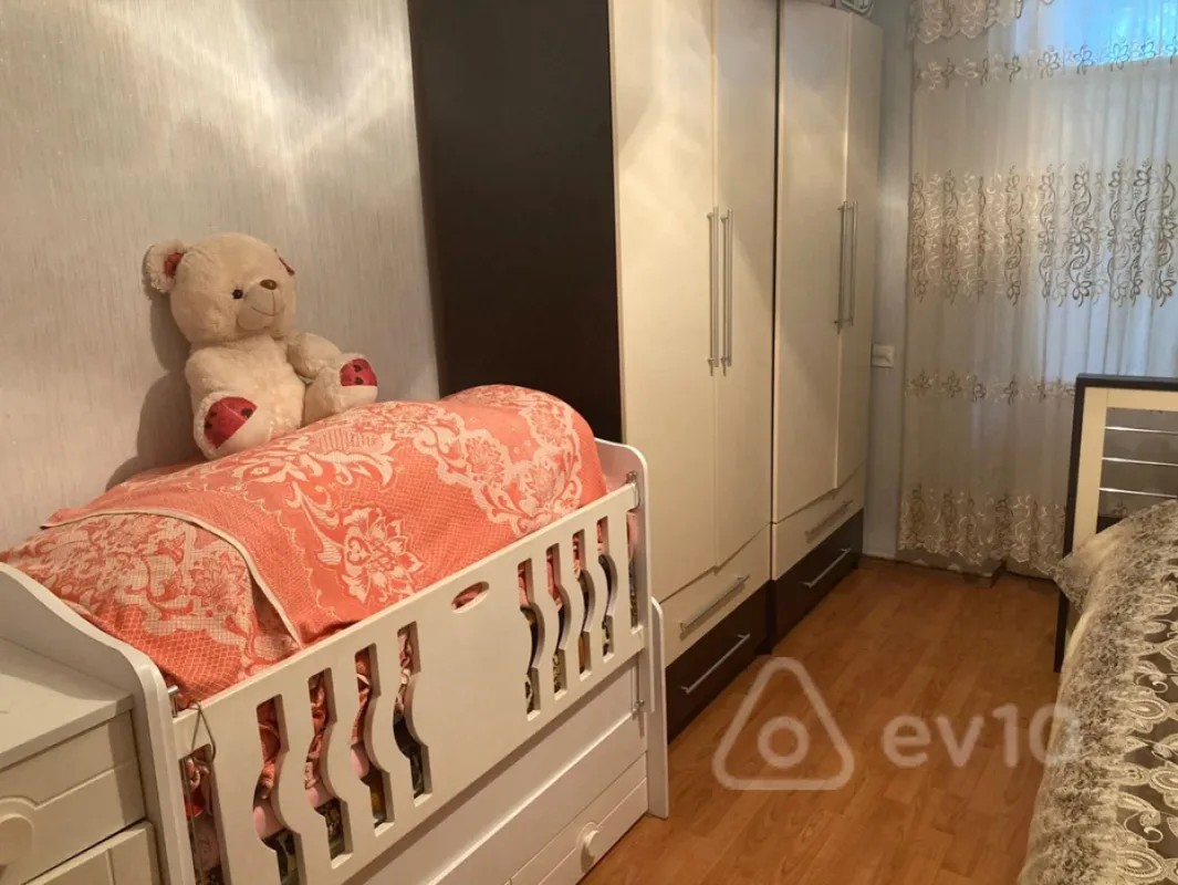 Satılır 3 otaqlı köhnə tikili 65 m²