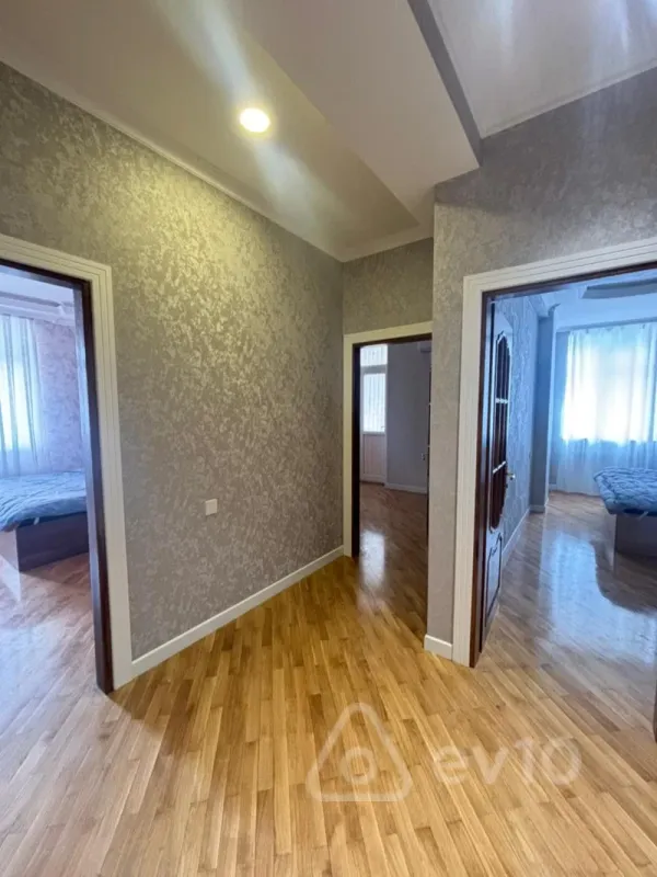 Kirayə verilir 4 otaqlı yeni tikili 170 m²