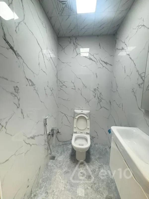 Kirayə verilir 4 otaqlı yeni tikili 170 m²