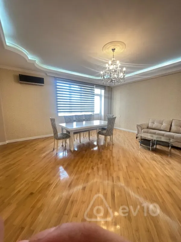 Kirayə verilir 4 otaqlı yeni tikili 170 m²