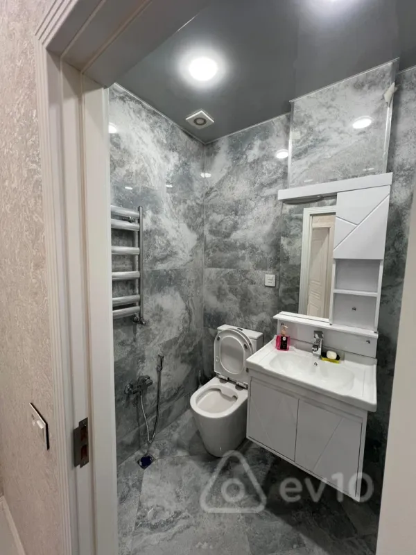 Kirayə verilir 2 otaqlı yeni tikili 52 m²