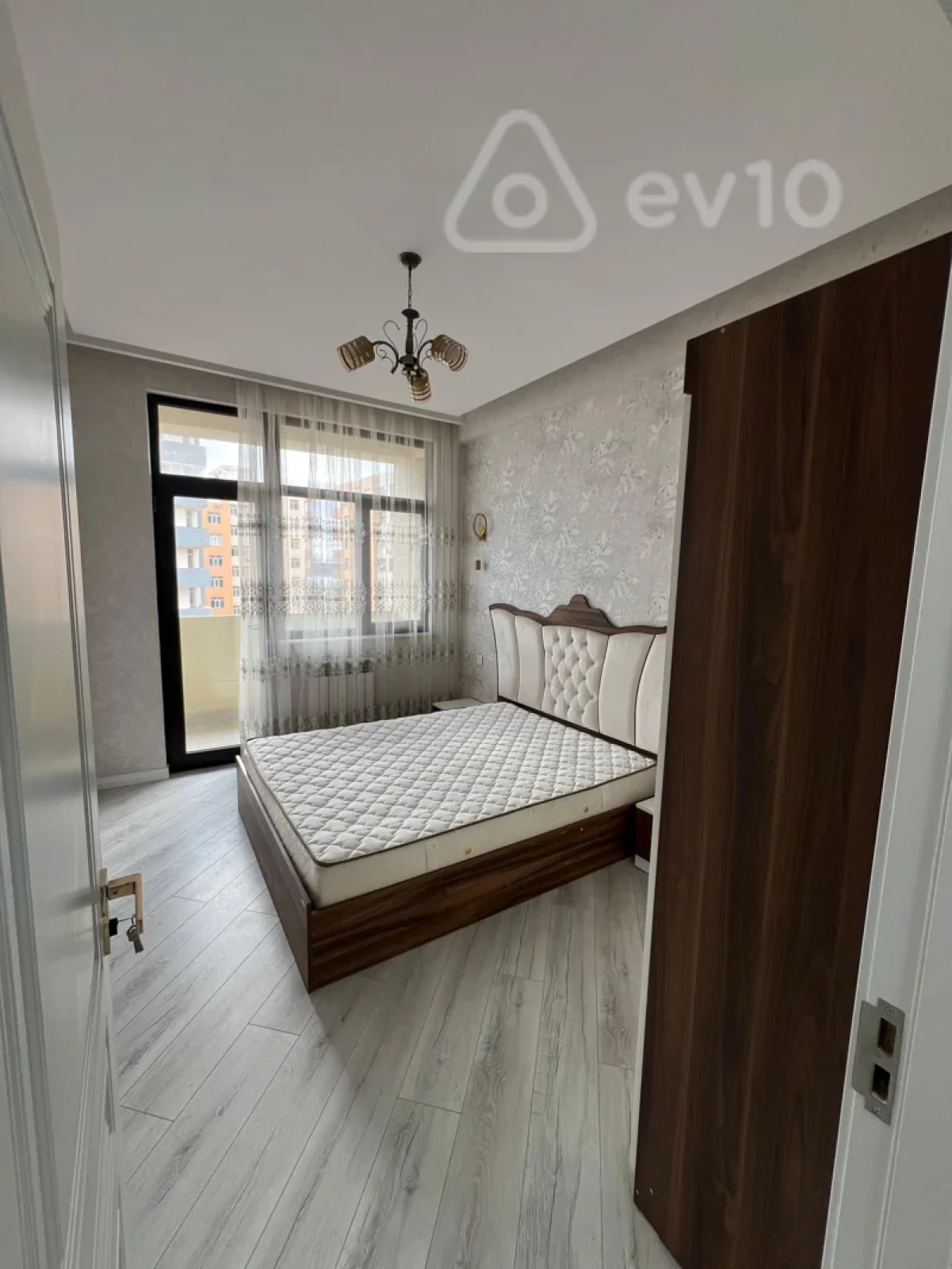 Kirayə verilir 2 otaqlı yeni tikili 52 m²