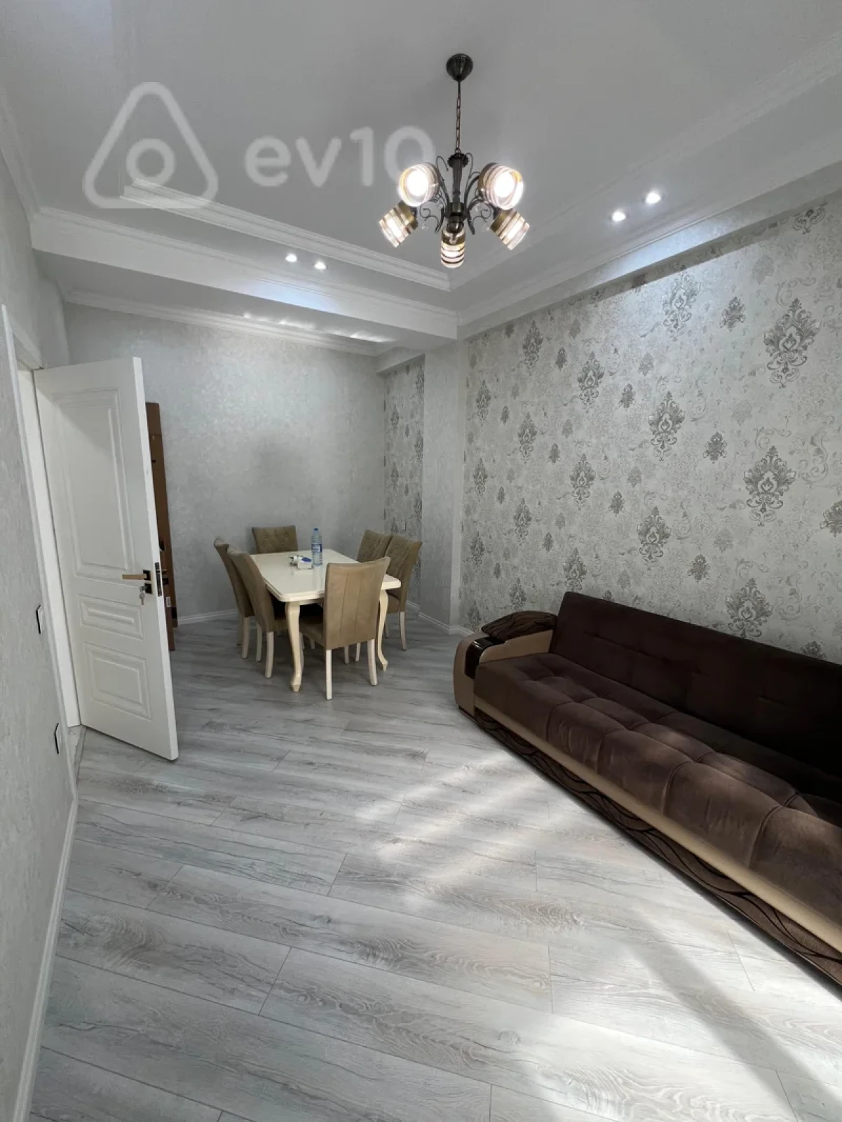Kirayə verilir 2 otaqlı yeni tikili 52 m²