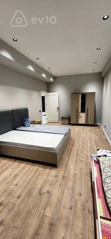 Kirayə verilir 2 otaqlı yeni tikili 120 m²