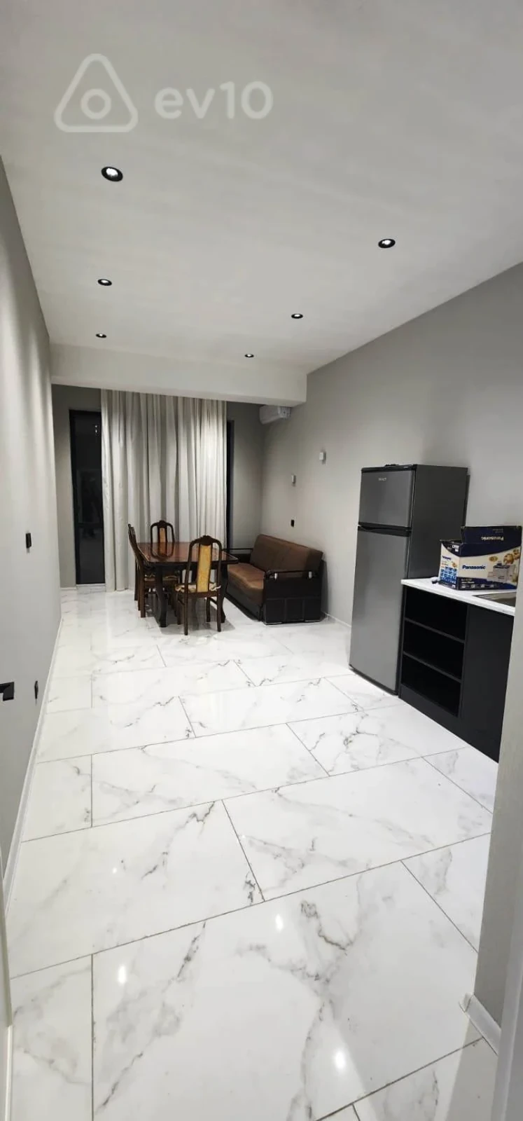 Kirayə verilir 2 otaqlı yeni tikili 120 m²