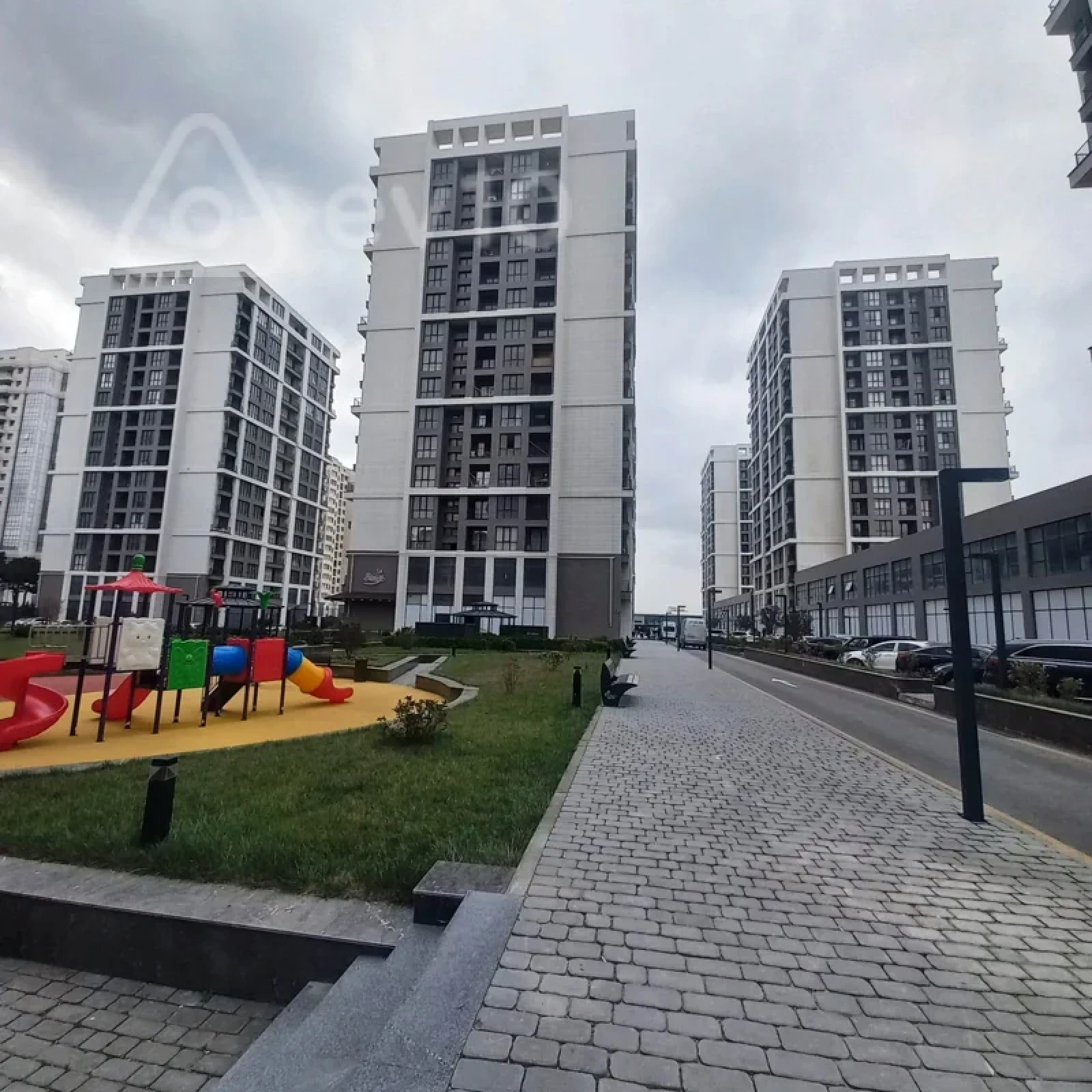 Kirayə verilir 2 otaqlı yeni tikili 120 m²
