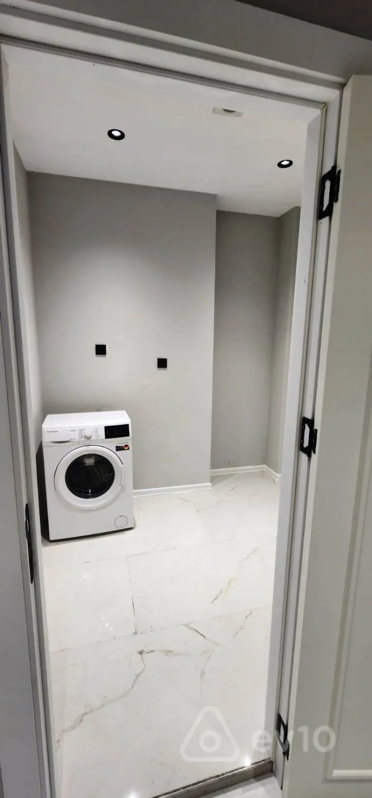 Kirayə verilir 2 otaqlı yeni tikili 120 m²