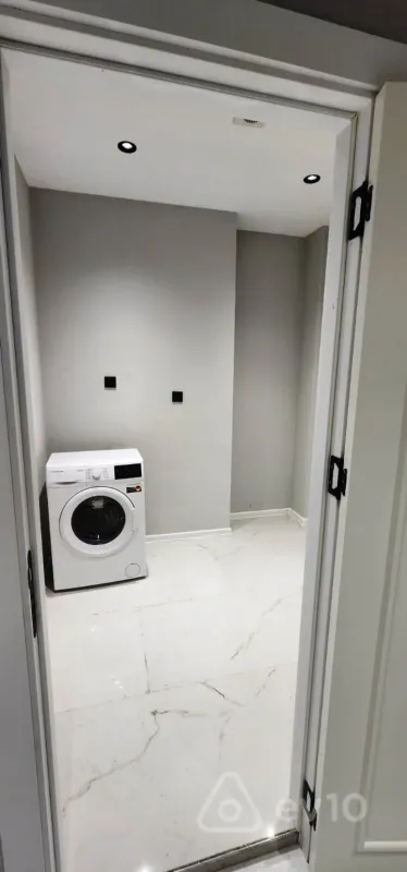 Kirayə verilir 2 otaqlı yeni tikili 120 m²