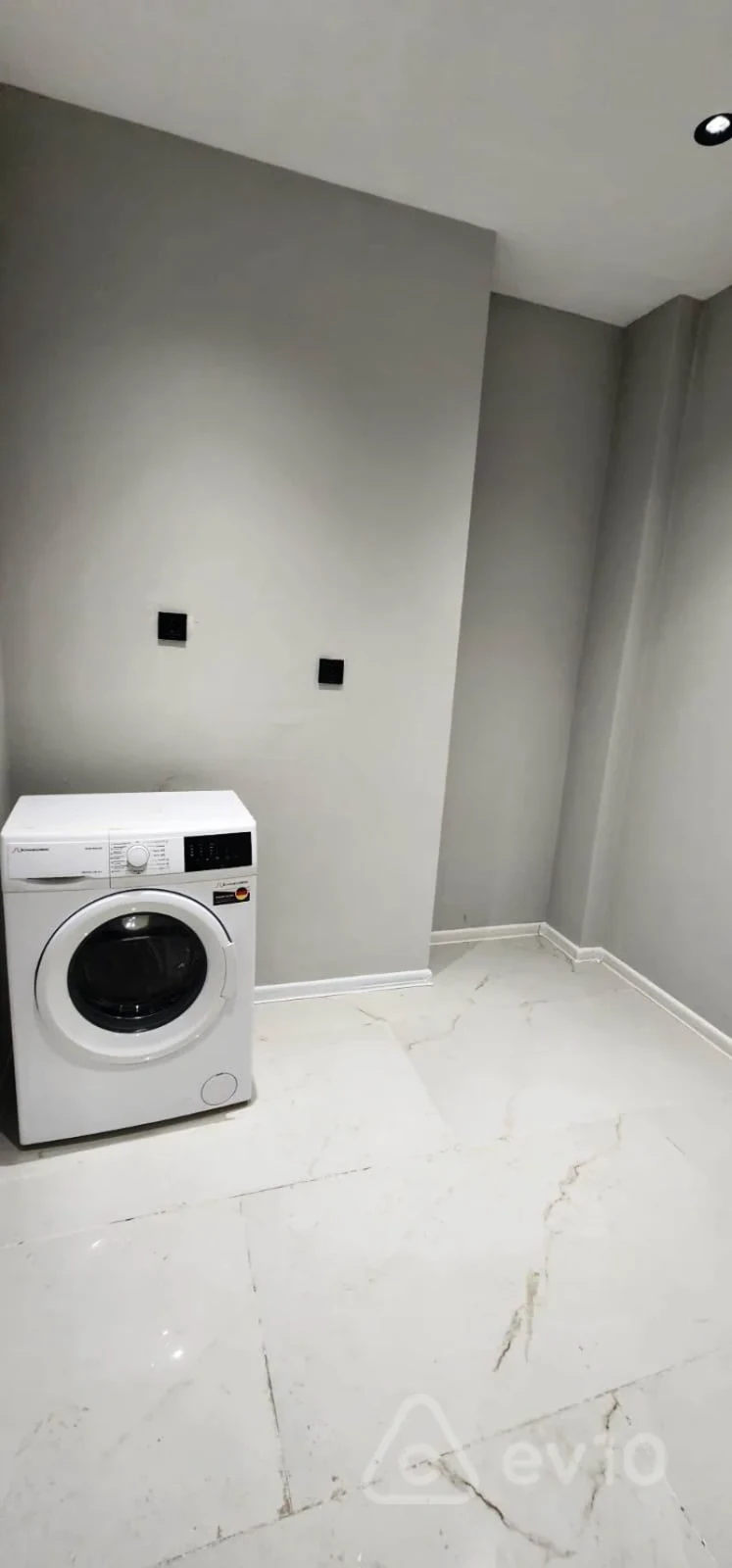 Kirayə verilir 2 otaqlı yeni tikili 120 m²