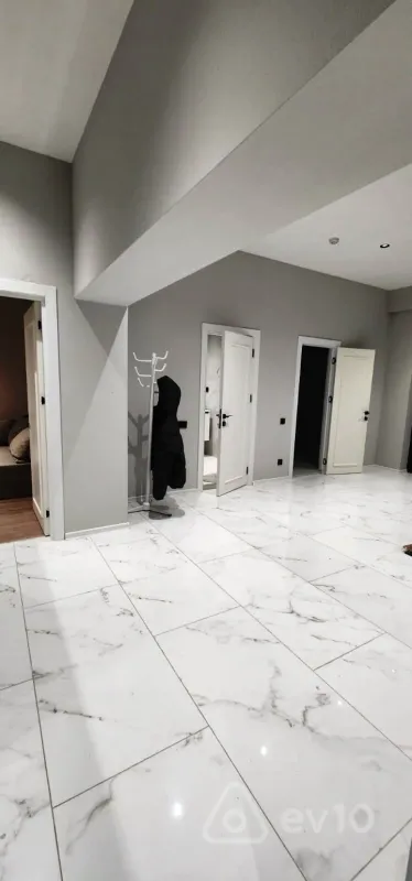 Kirayə verilir 2 otaqlı yeni tikili 120 m²