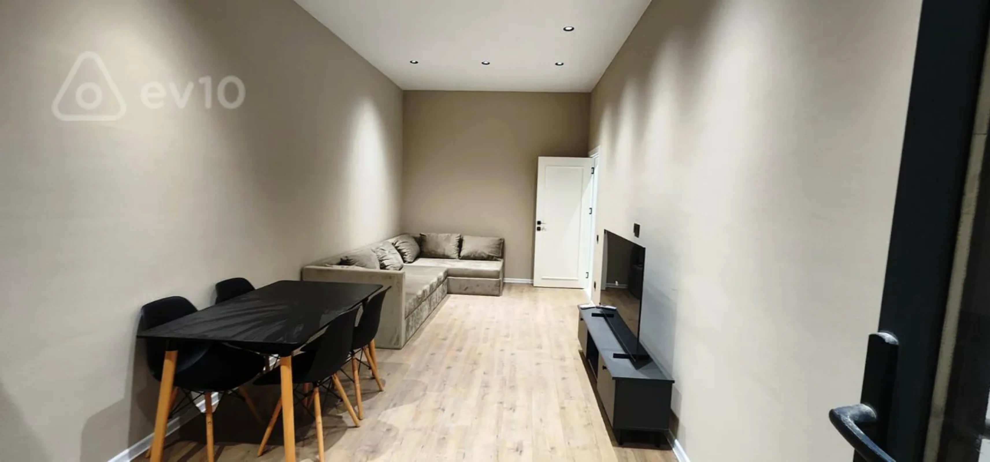 Kirayə verilir 2 otaqlı yeni tikili 120 m²