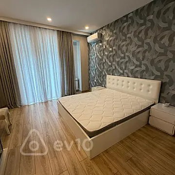Kirayə verilir 4 otaqlı yeni tikili 190 m²